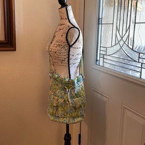 Vera Bradley tote/crossbody purse with drawstring closure. Yellow, green & blue